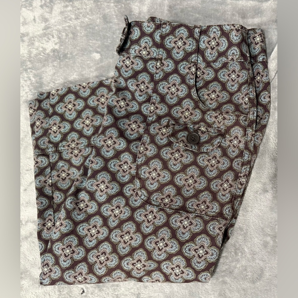 ~Ann Taylor Loft Women’s Brown Geometric Print Capris